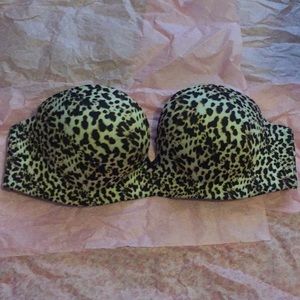 VS strapless bra